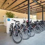 2 Bedroom Cozy Stacaravan In Vabriga Kamp