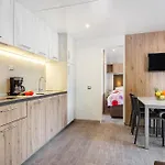 2 Bedroom Awesome Stacaravan In Vabriga 5*