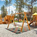 2 Bedroom Cozy Stacaravan In Vabriga Parque de Campismo Poreč