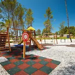 2 Bedroom Awesome Stacaravan In Vabriga 5*