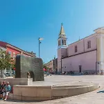 2 Bedroom Cozy Stacaravan In Vabriga 5*