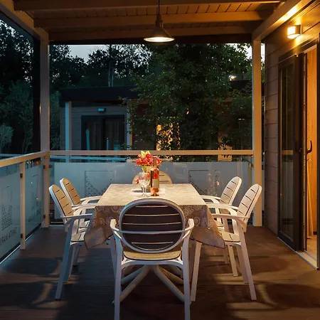 Nice Stacaravan In Vabriga With Wifi Campingplatz