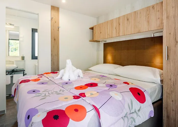 Kemping 2 Bedroom Awesome Stacaravan In Vabriga Poreč