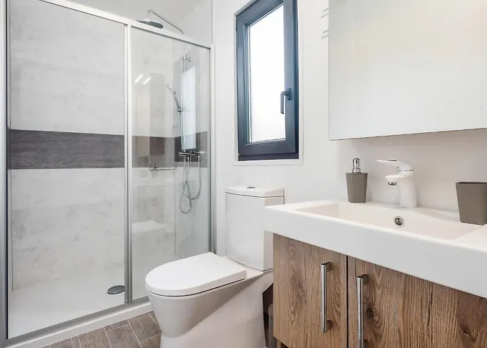 2 Bedroom Awesome Stacaravan In Vabriga 5*