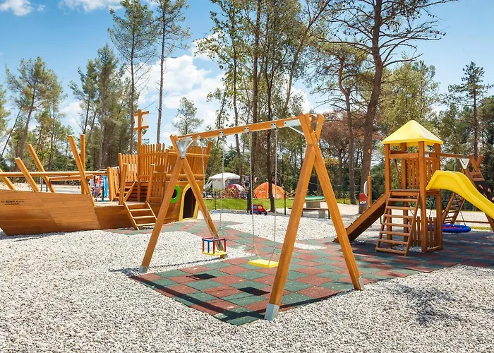 2 Bedroom Awesome Stacaravan In Vabriga Кемпинг Пореч