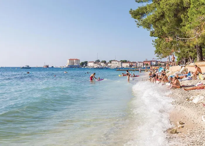 2 Bedroom Awesome Stacaravan In Vabriga 5*